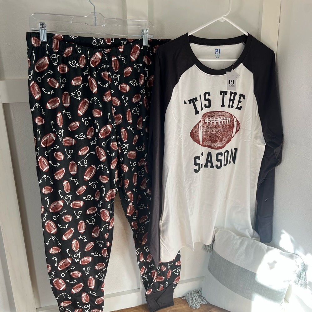 Men’s Football Pajama Set - Black and White